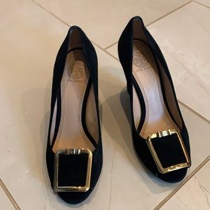 Tory Burch wedge black